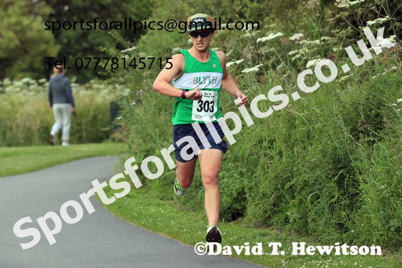 The 2024 Tynedale Pie n Peas 10k Road Race, Ovington to Low Prudhoe Country Park, Northumberland.  Photo: David T. Hewitson/Sports for All Pics